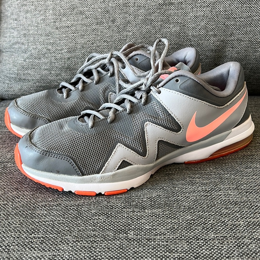 Nike Sculpt TR2 sneakers size 11